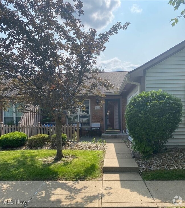 Building Photo - 3560 Chesapeake Dr