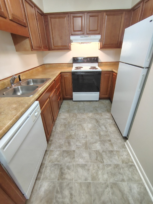 Building Photo - 600 Reusens Rd