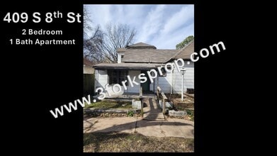 Building Photo - 409 S 8th St