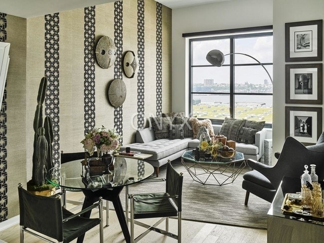 Foto del edificio - 515 W 38th St