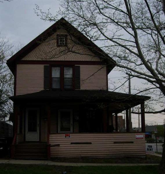 Primary Photo - 221 W Ann St