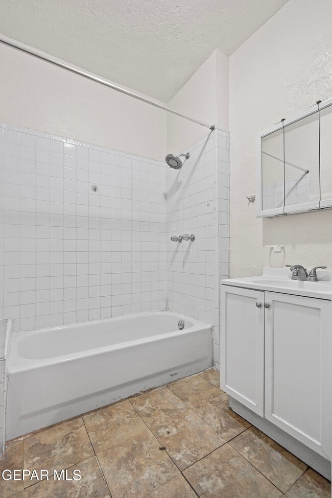 Foto del edificio - 1307 N Ochoa St