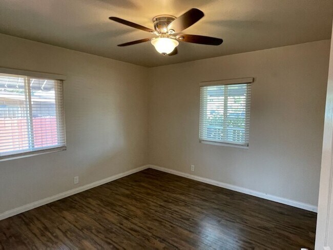 Building Photo - Remodeled Home With Backyard!