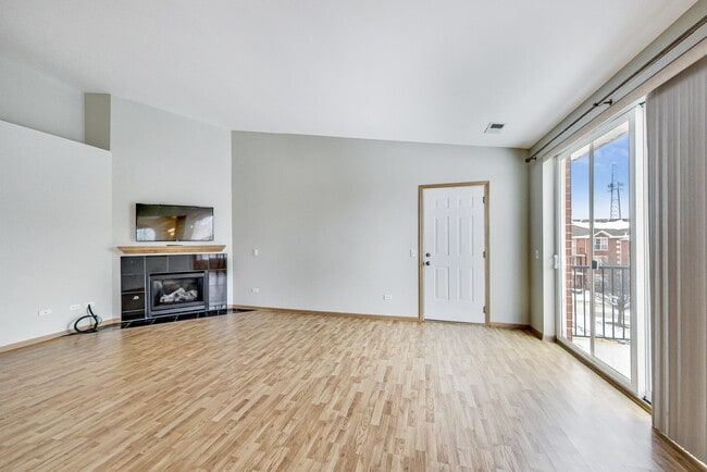 Foto del edificio - 16600 Liberty Cir