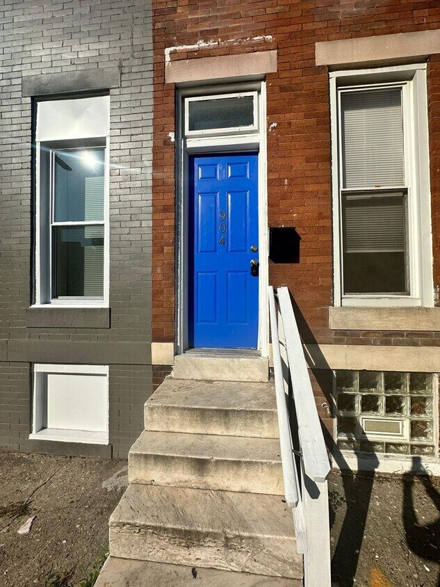 Primary Photo - 904 N Payson St