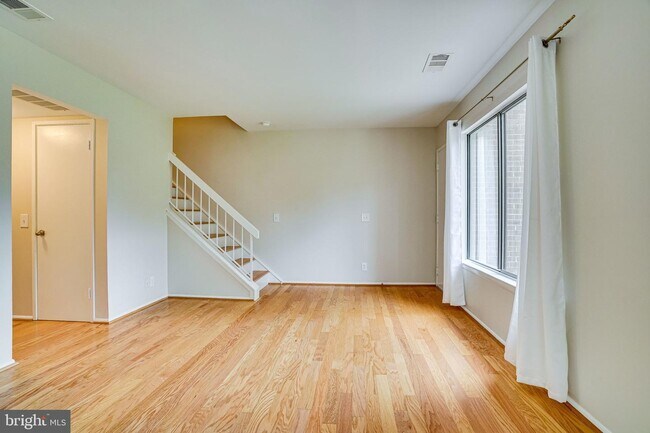 Foto del edificio - 2478 Glengyle Dr