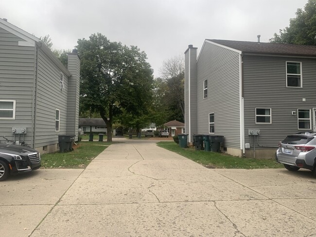 Foto del edificio - 436 Spartan Ave