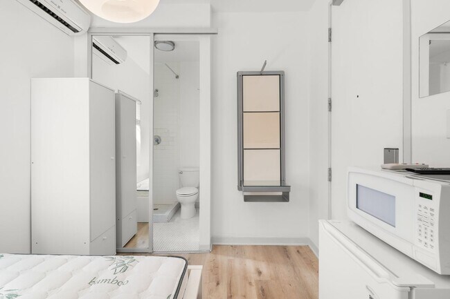 Foto del edificio - 335 Pacific Avenue