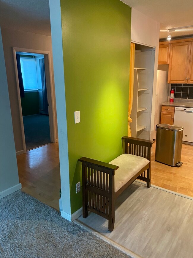 Building Photo - 4010 15th Ave S