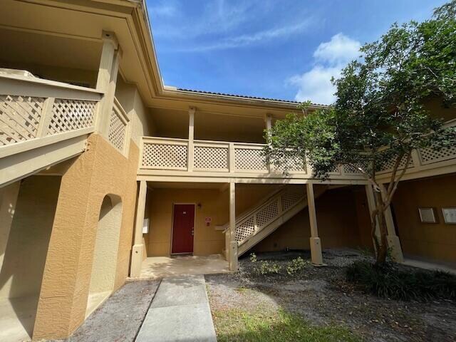 Building Photo - 4815 Via Palm Lakes