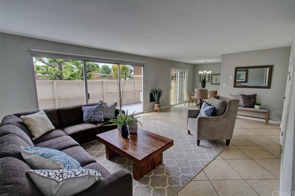 Primary Photo - 15500 Tustin Village Way