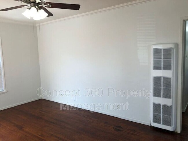 Building Photo - 3056 Golden Ave