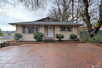 Building Photo - 580 SE Arcadia Rd