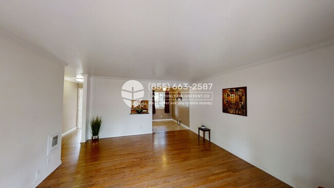 Foto del edificio - 14245 Lora Dr