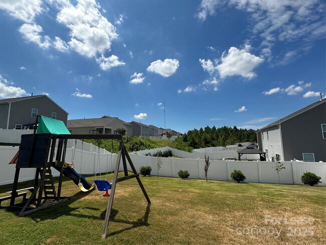 Foto del edificio - 2411 Sugar Ct SW