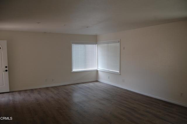 Foto del edificio - 896 Creekside Cir