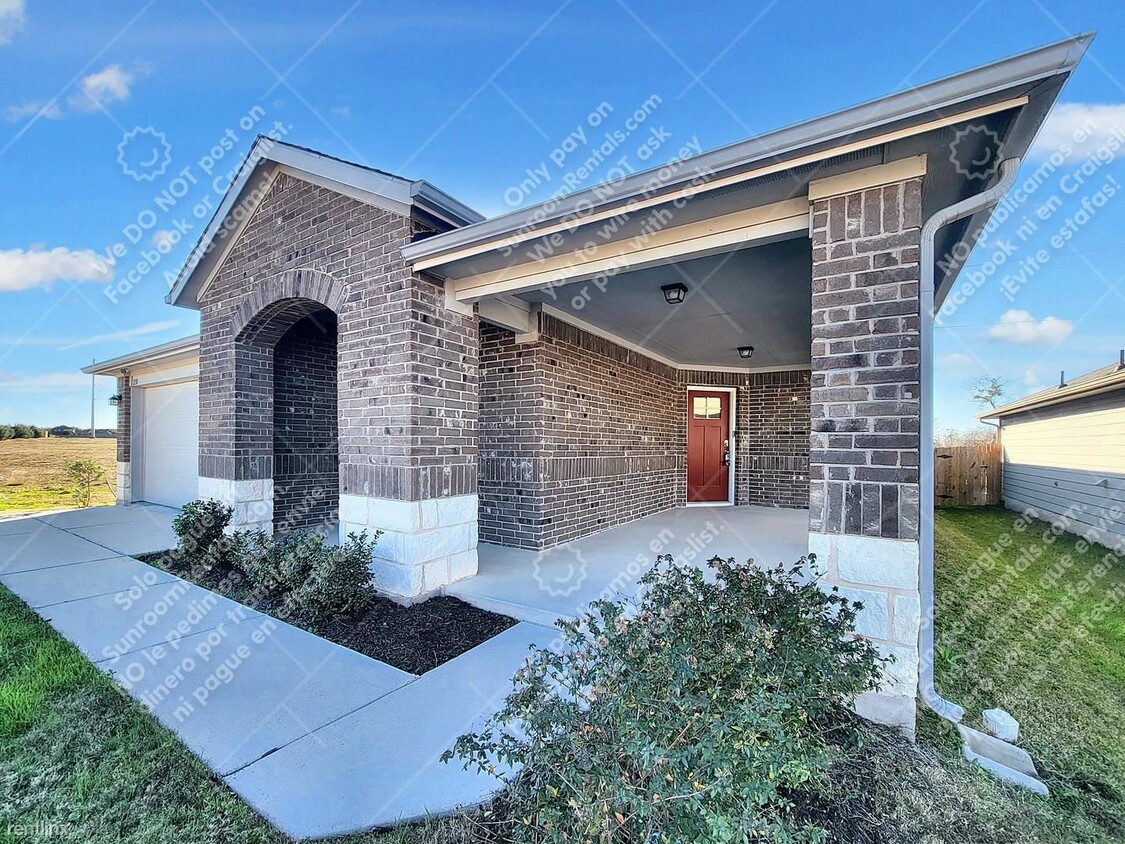 Primary Photo - 4 br, 2 bath House - 210 Marimoor Dr