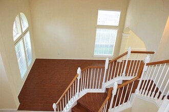 Building Photo - 4614 Forest Home Dr