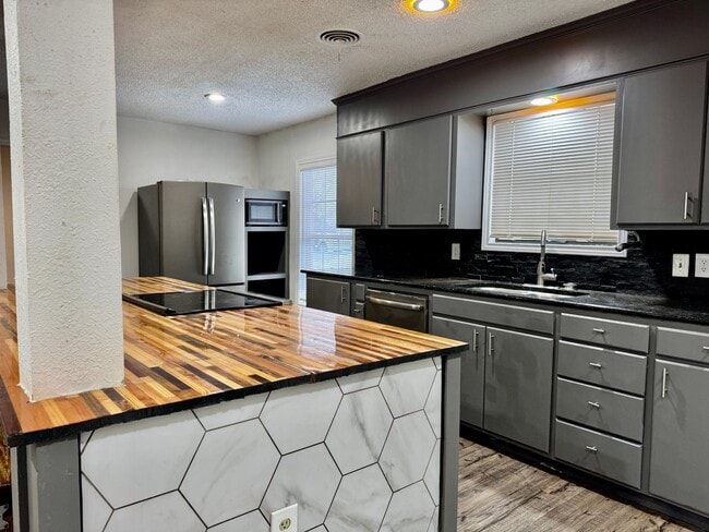 Foto del edificio - 5421 13th St