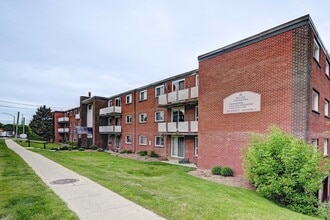 Building Photo - 310 Clyde Rd