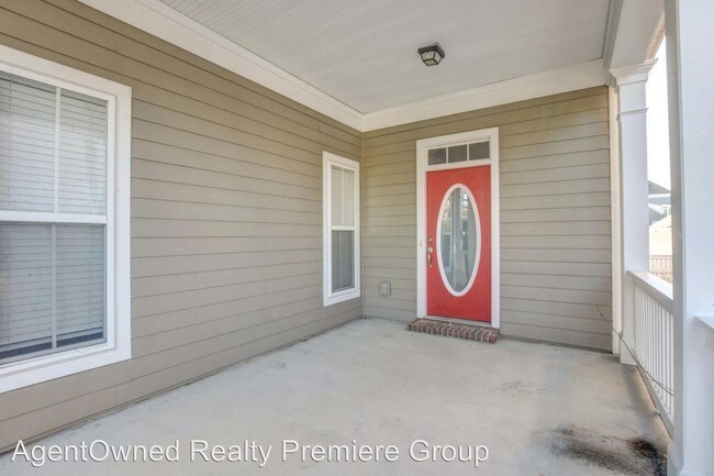 Building Photo - 214 White Gables Dr