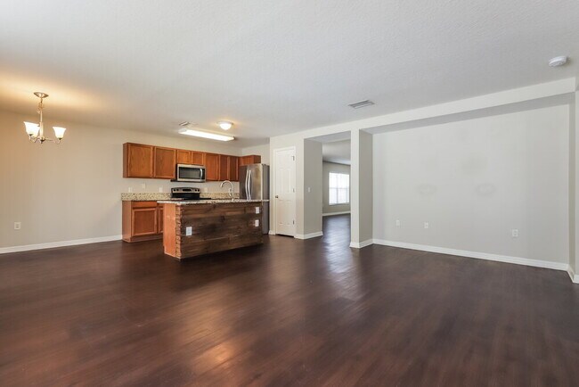 Building Photo - 10601 Boyette Creek Blvd