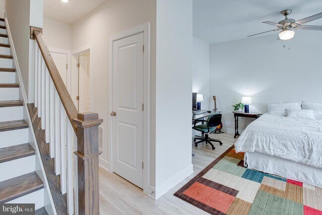 Foto del edificio - 1576 Meadowlark Glen Rd