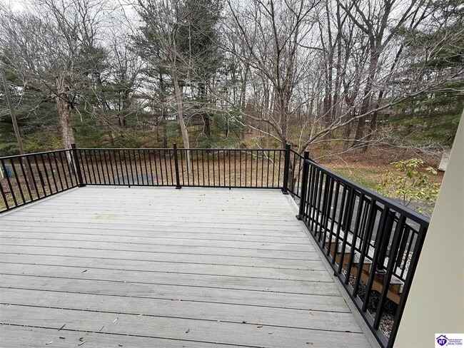 Building Photo - 913 Dogwood Cir