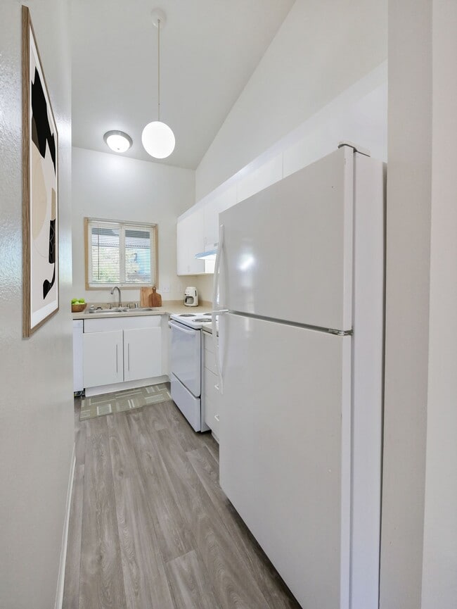 Building Photo - Madrona Park Apartments