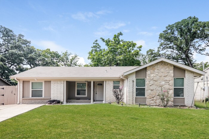 Primary Photo - 7315 Gayglen Dr