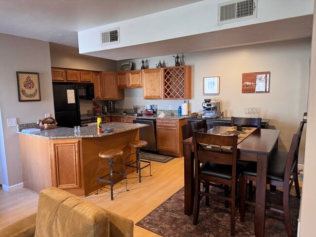 Building Photo - 5300 E Cherry Creek South Dr