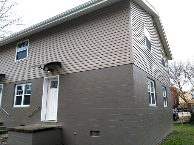 Building Photo - 317 Gilman Ave