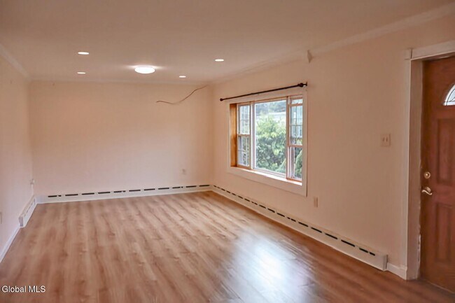 Foto del edificio - 19 Wilkins Ave