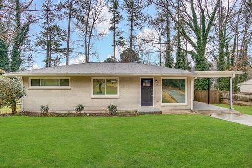 Primary Photo - 3407 Longleaf Dr