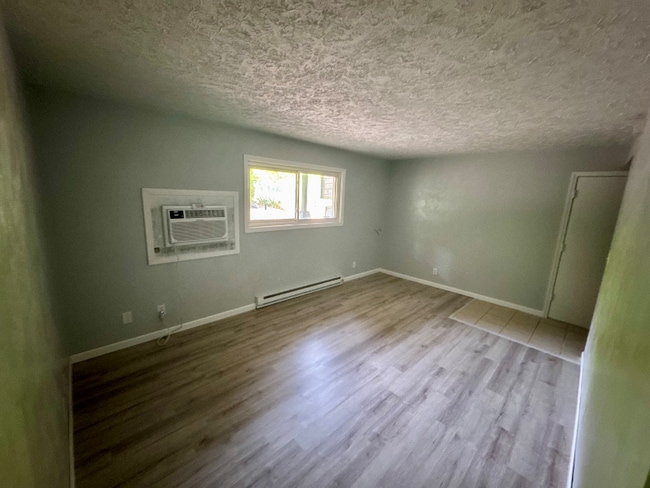 Building Photo - 4211 US-6