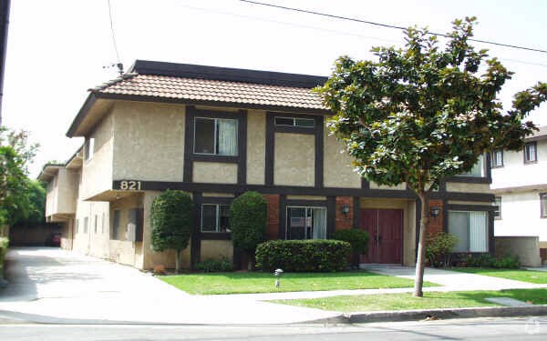 Building Photo - 821 N Monterey St