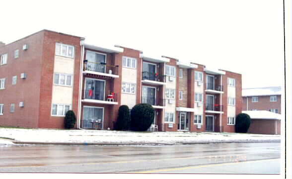 Primary Photo - 10524 S Pulaski Rd