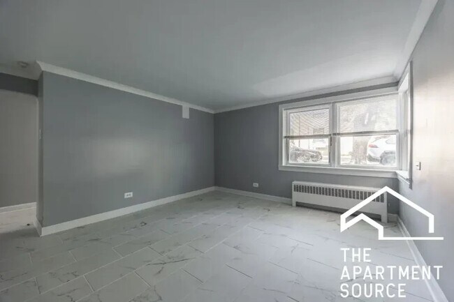 Building Photo - 2754 W North Shore Ave