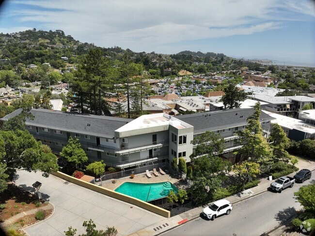 3D Exterior - Aqua Vista