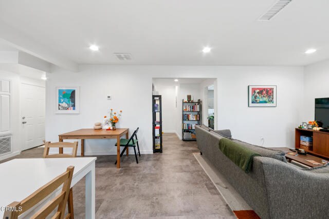 Foto del edificio - 2664 S La Brea Ave