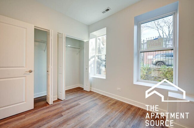 Foto del edificio - 1142 W 17th Pl