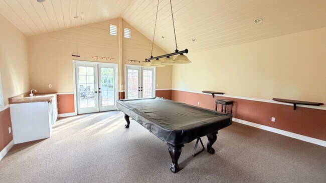 Foto del edificio - 911 Paru St