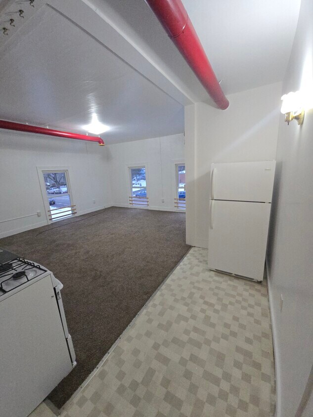 Foto principal - 90 E Main St