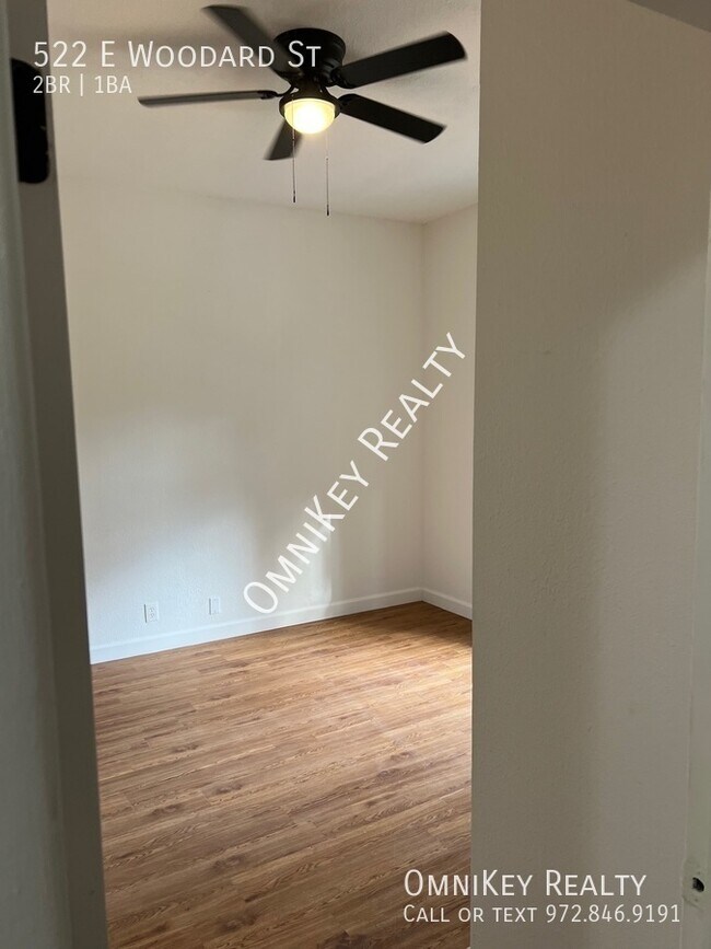 Foto del edificio - 522 E Woodard St