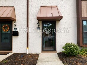 Building Photo - 6201 Stornoway Dr N