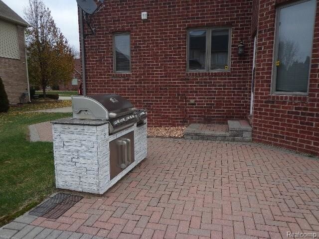 Foto del edificio - 42415 Silverwood Dr