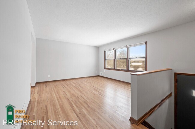 Foto del edificio - 4 br, 2 bath House - 422 County Rd C W