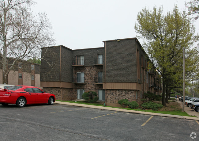 Building Photo - Rosedale Ridge