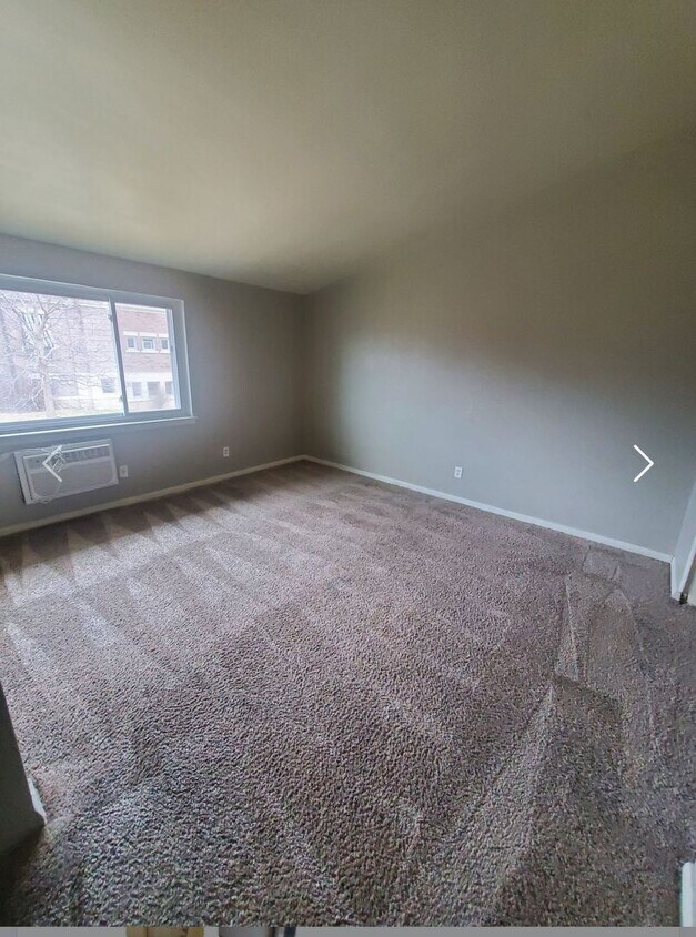 Foto principal - 2448 W Kilbourn Ave