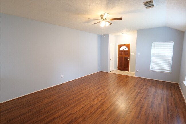 Foto del edificio - 2802 Harte Ct